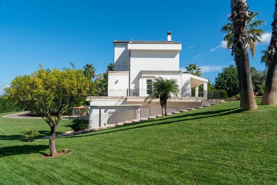 Villa in Modica Sorda, Modica, Sicily 2 - 15383872