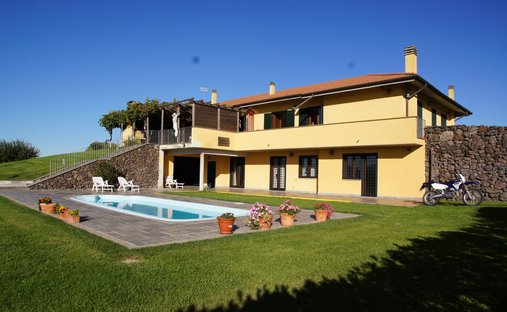 Villa in Campagnano di Roma, Lazio, Italy 1