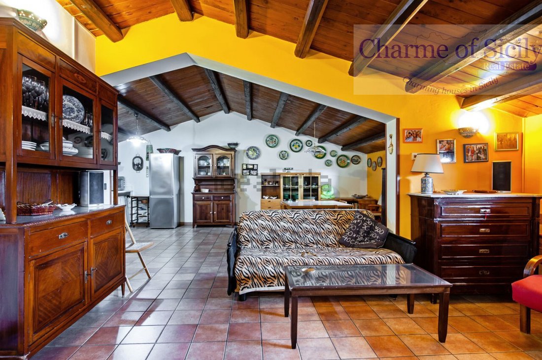 A Sicilian Noblesse: Vittoria’s Timeless Residence of Light & Legacy