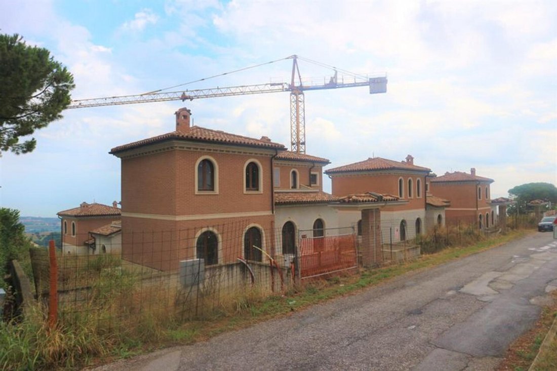 Land in Potenza Picena, Marche, Italy 1 - 15460039