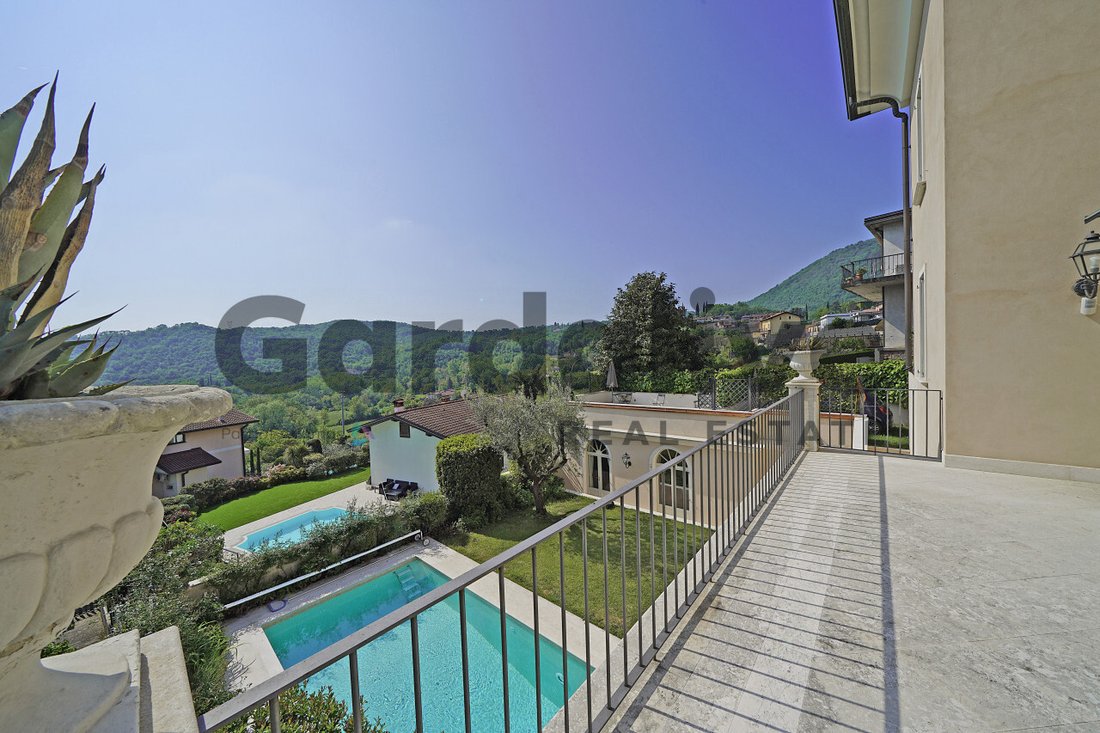 House in Salo, Lombardy, Italy 2 - 14762709