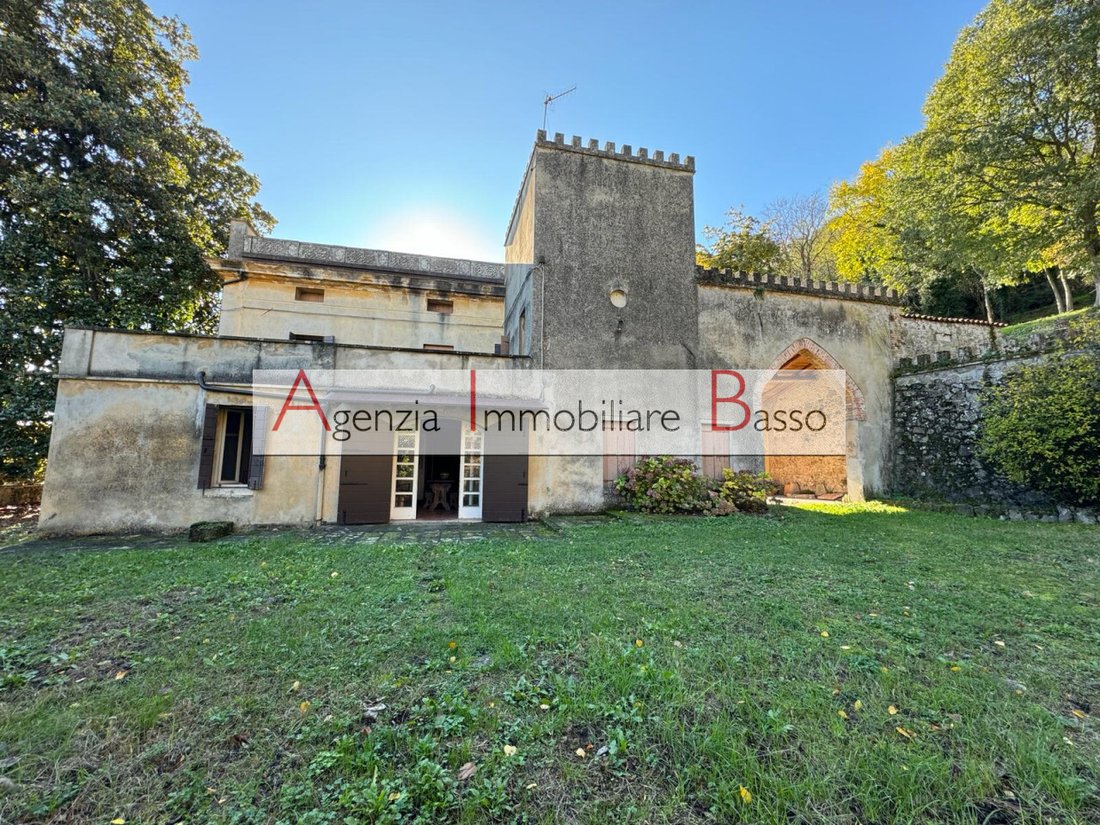 Villa in Montegrotto Terme, Veneto, Italy 1 - 13887152