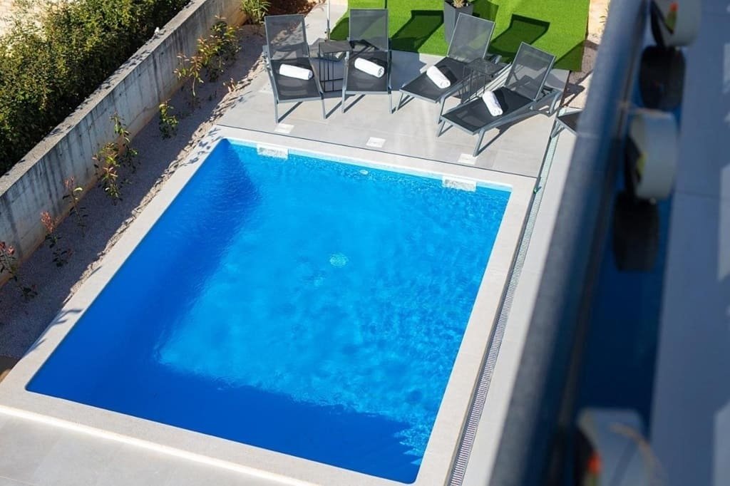Apartment in Malinska, Primorje-Gorski Kotar County, Croatia 1 - 16023239