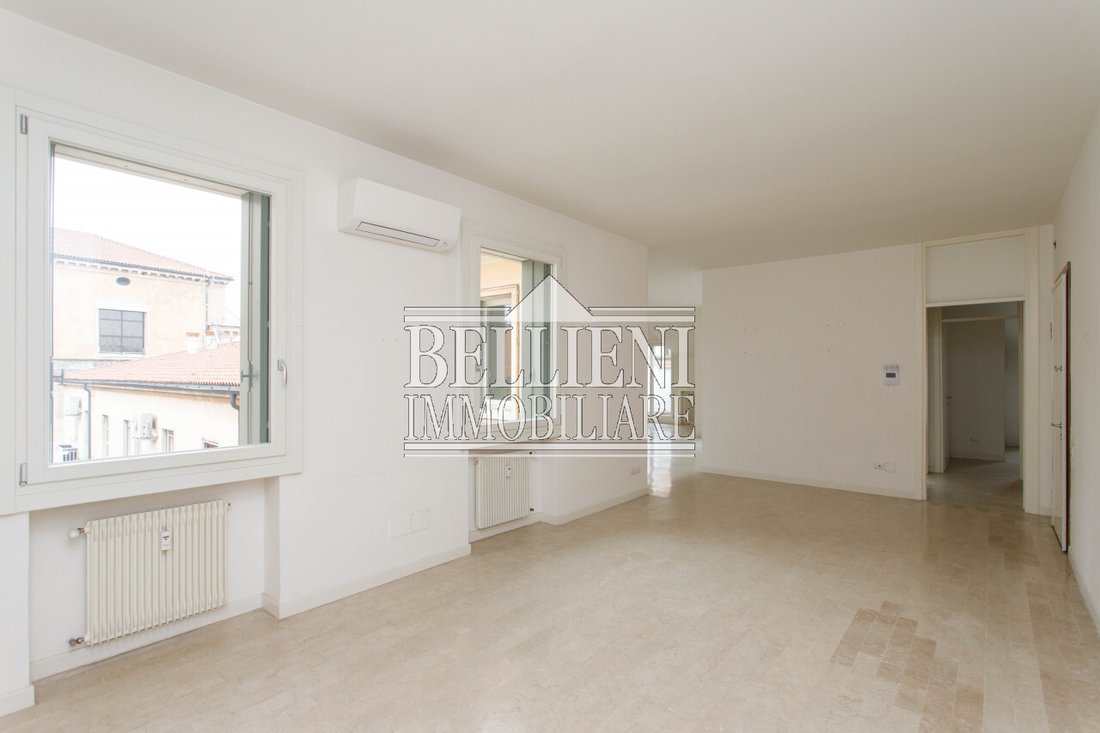 Apartment in Center, Vicenza, Veneto 4 - 12604664