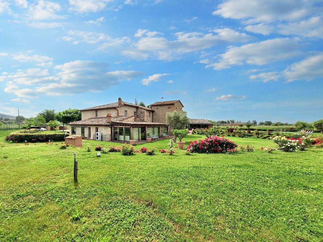 Villa in Fontignano, Perugia, Umbria 3 - 15460073