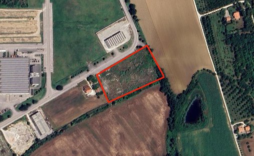 Terreno a Montelupone, Marche, Italia 1