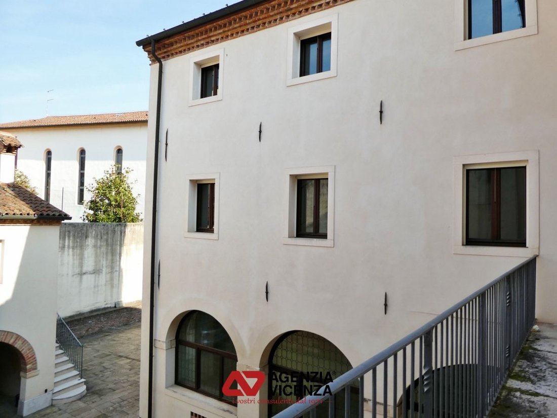 House in Center, Vicenza, Veneto 3 - 13874157