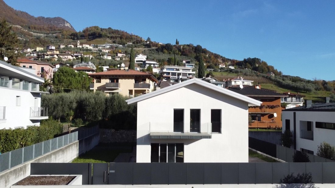 Villa in Riva del Garda, Trentino – Alto Adige/Südtirol, Italy 1 - 15089298