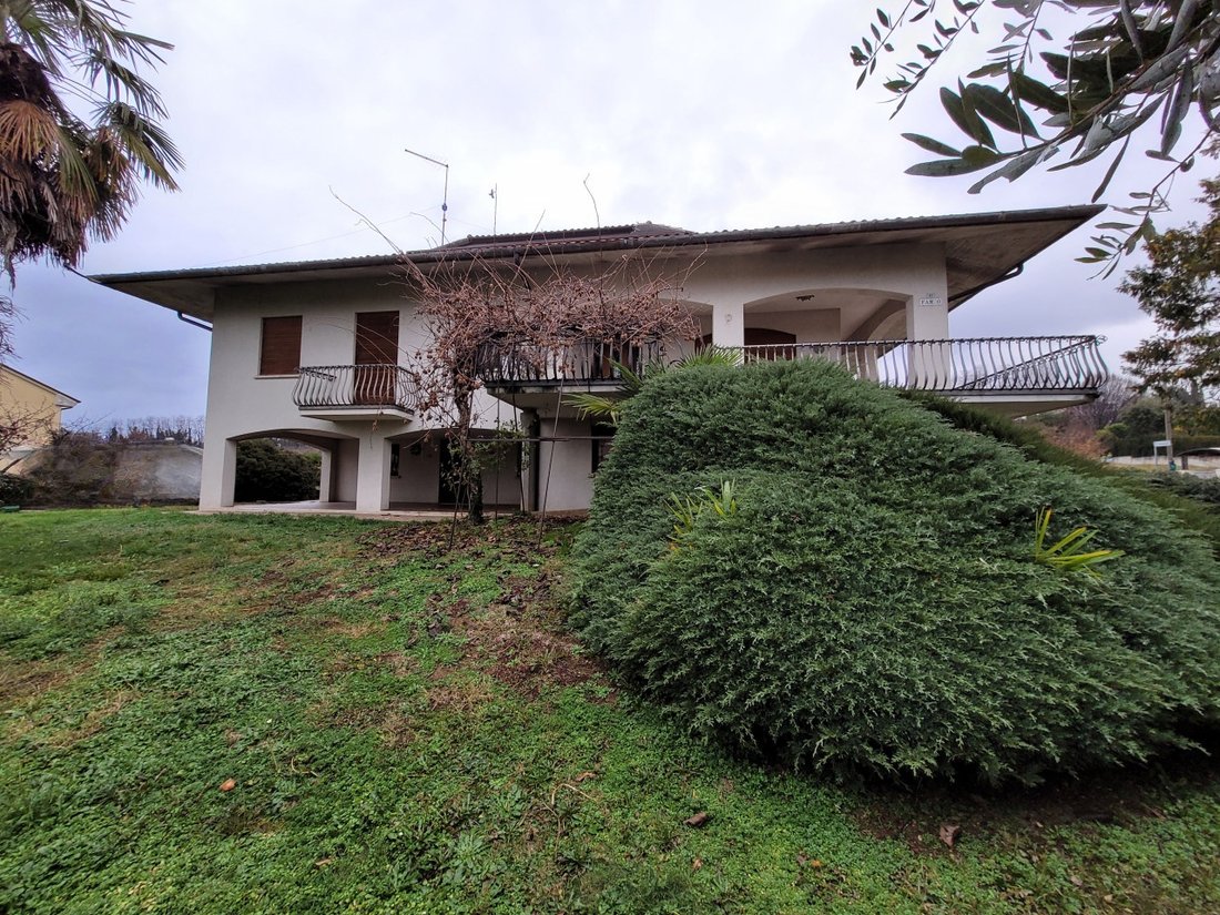 Villa in Montebelluna, Veneto, Italy 3 - 15003319