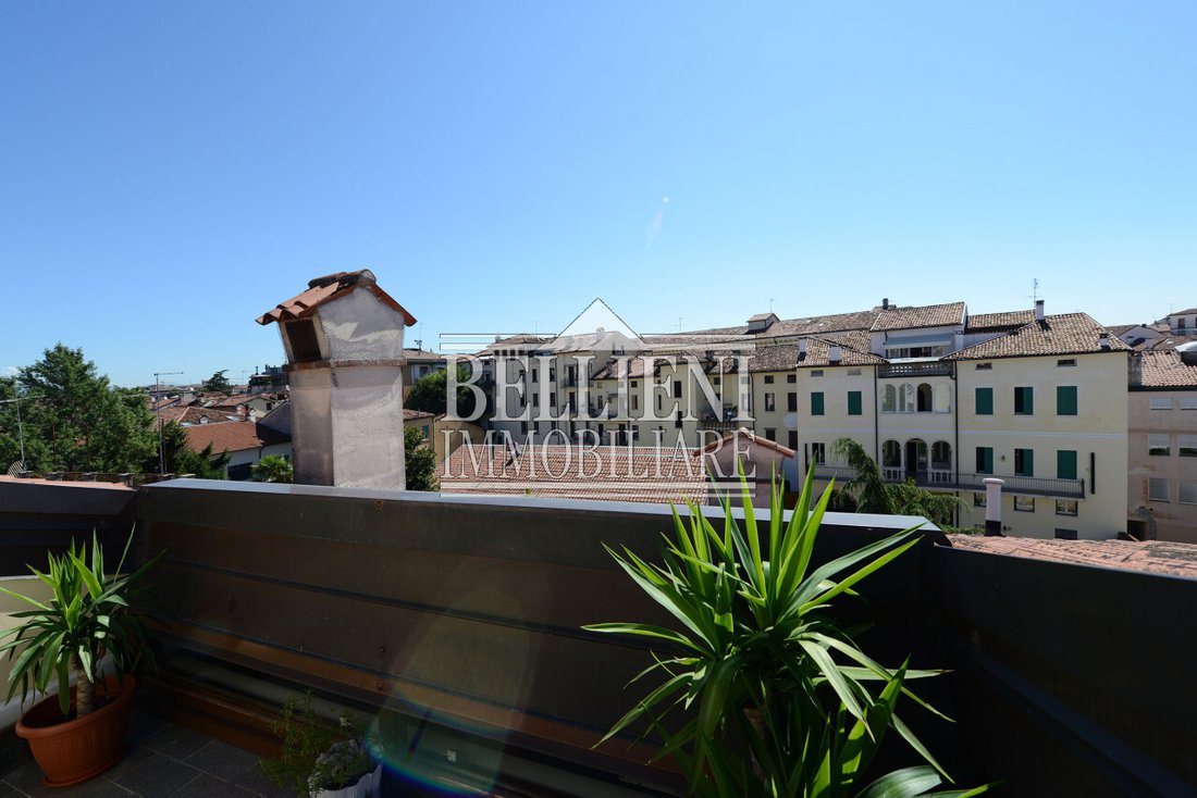 Apartment in Center, Vicenza, Veneto 2 - 14278248