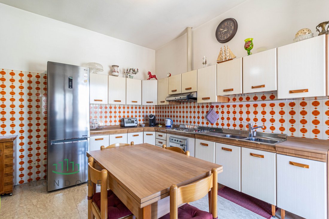 The Palazzo of Possibilities: A Legacy Awaits in Emilia-Romagna’s Golden Heart