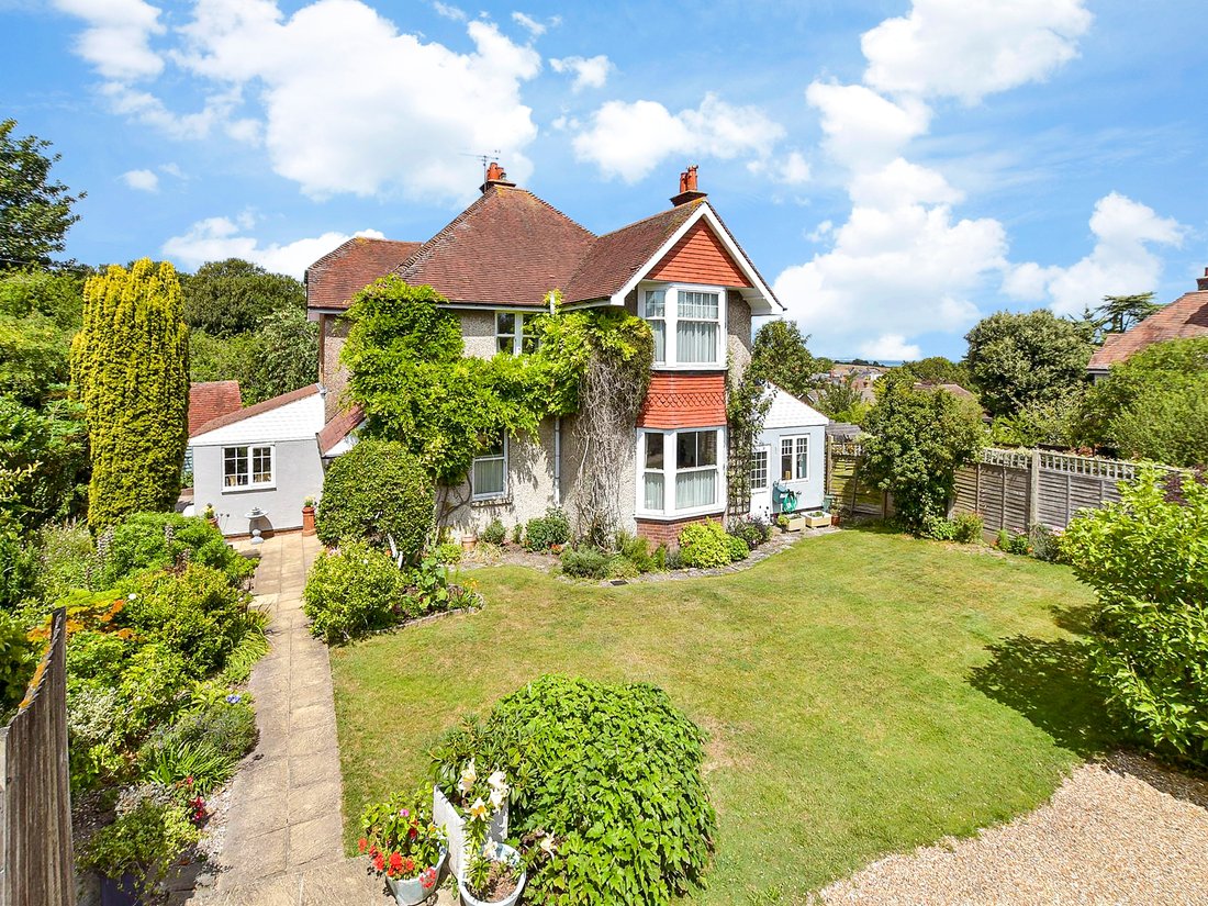 House in Dover, England 1 - 16022825