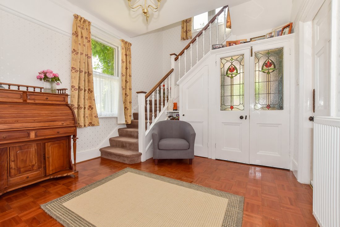 House in Dover, England 3 - 16022825
