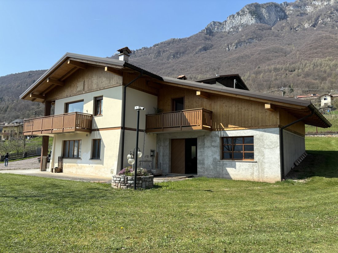 Villa in Longarone, Veneto, Italy 4 - 15748335
