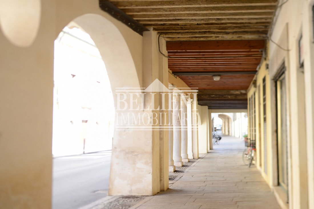 Apartment in Center, Vicenza, Veneto 1 - 14278248