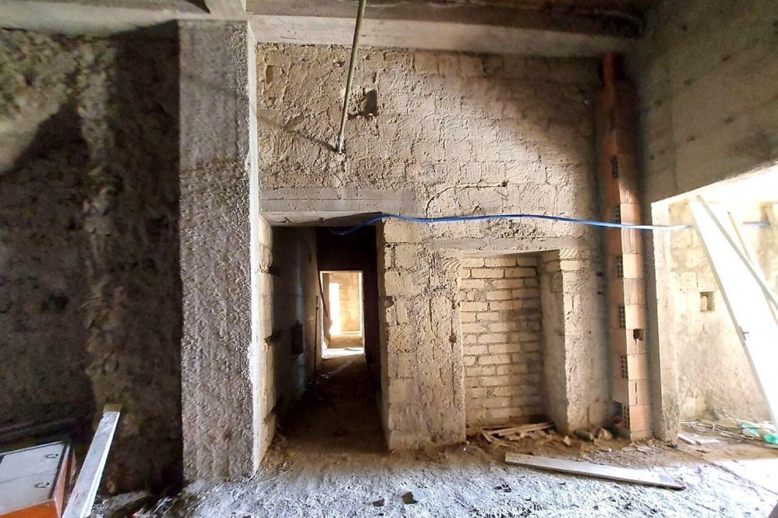 The Forgotten Palazzo: Naples’ Secret Crown at the Foot of Castel Sant’Elmo