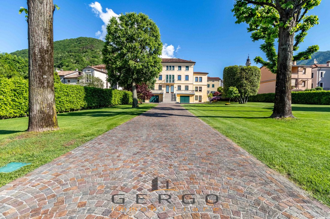 Villa in Quero, Veneto, Italy 3 - 15668629