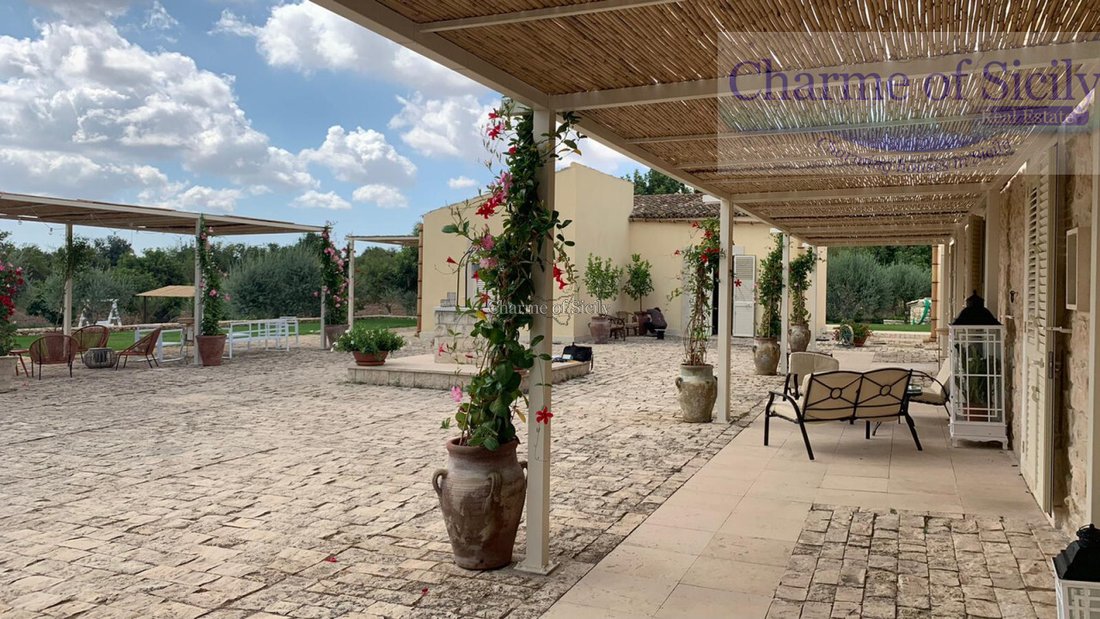 Villa in Noto, Sicily, Italy 4 - 12119417
