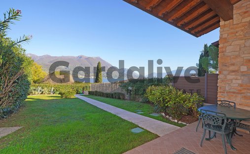 Villa in San Felice del Benaco, Lombardy, Italy 1