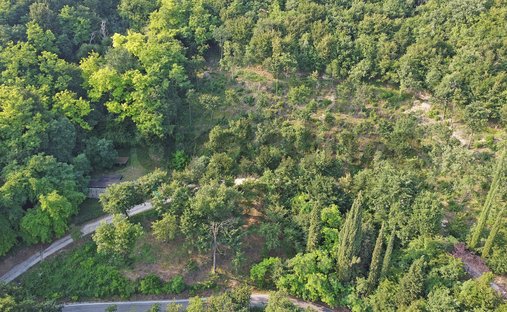 Land in Gardone Riviera, Lombardy, Italy 1