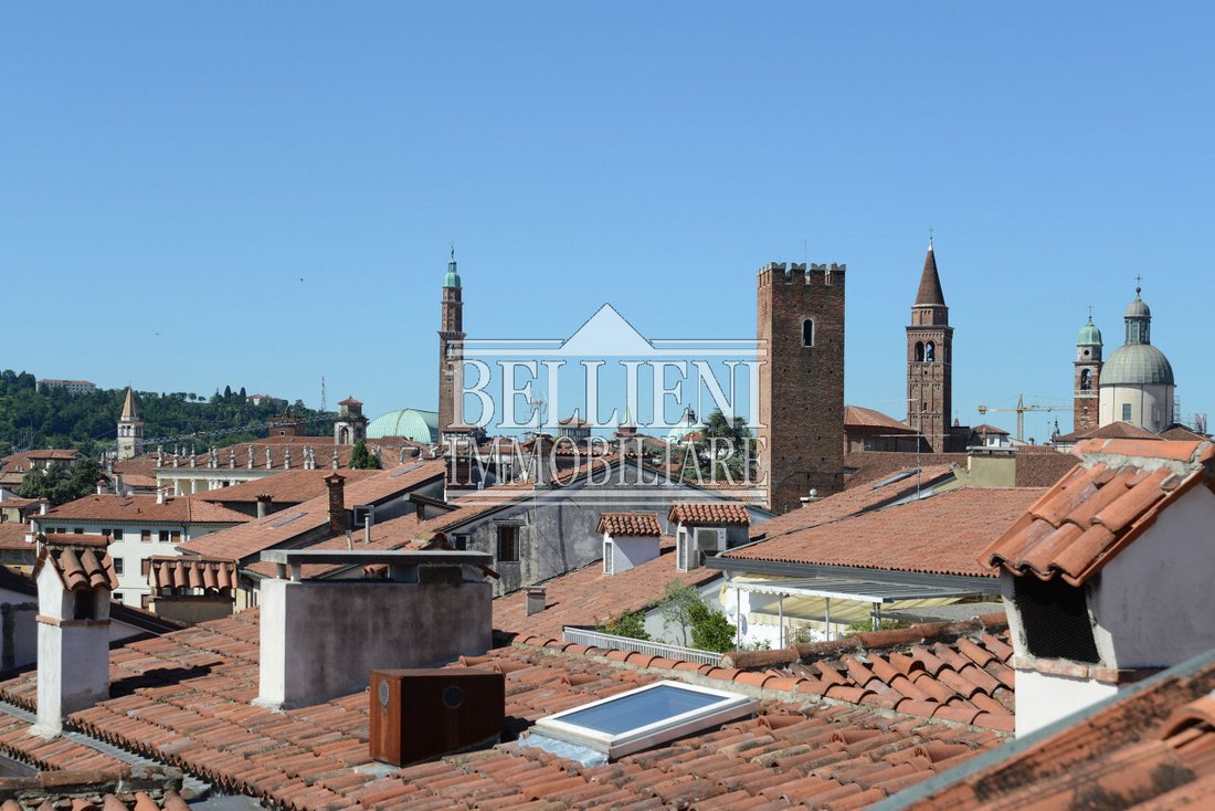 Apartment in Center, Vicenza, Veneto 4 - 14278248