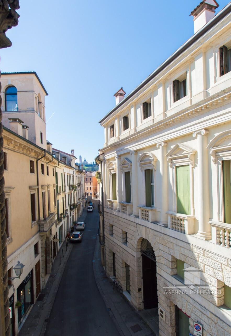Apartment in Center, Vicenza, Veneto 2 - 12457318