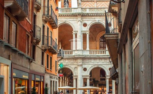 Apartment in Center, Vicenza, Veneto 1