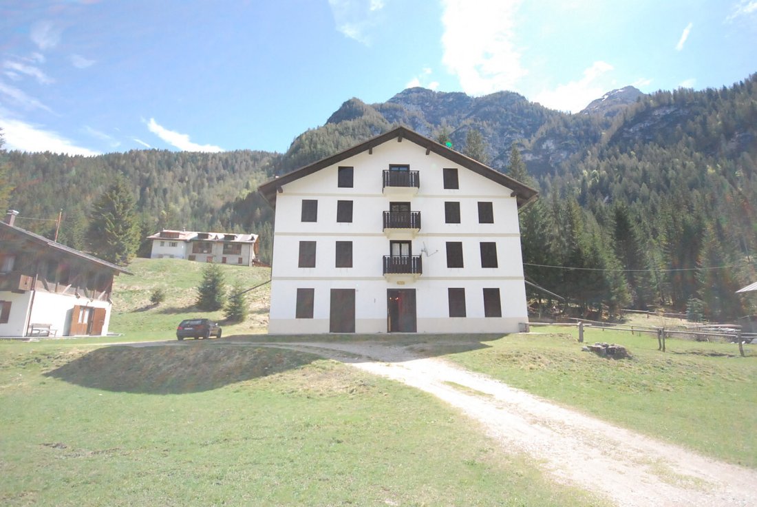 House in Santo Stefano di Cadore, Veneto, Italy 2 - 13656410