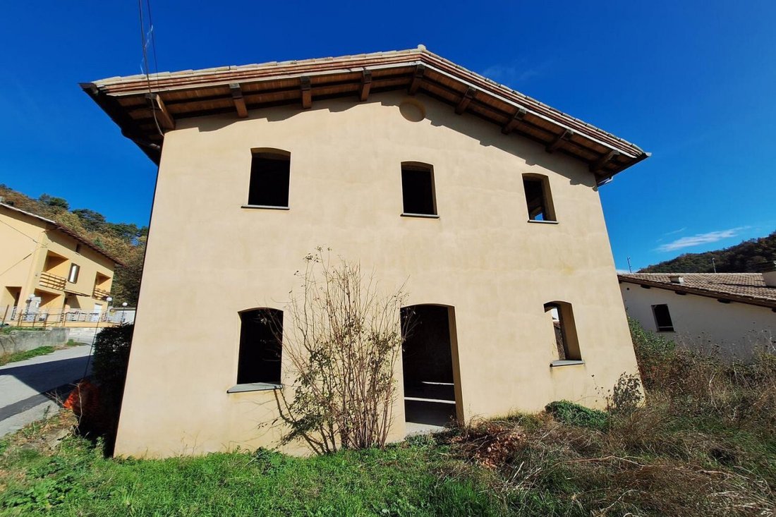 Ravenna’s Unfinished Dream: A Castle Reborn in Umbria’s Whispering Hills