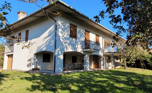 Villa in Montebelluna, Veneto, Italy 1