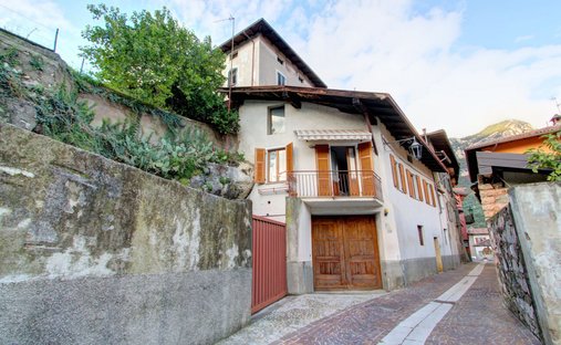 House in Torbole, Trentino – Alto Adige/Südtirol, Italy 1