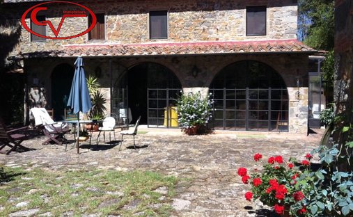 Villa in Stadium - Piazza della Repubblica, Montevarchi, Italy 1