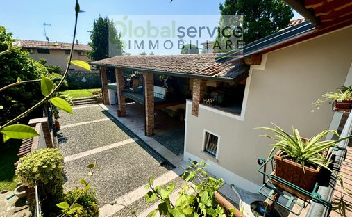 House in Bedizzole, Lombardy, Italy 1