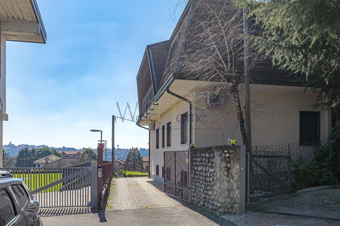 Villa in Rogeno, Lombardy, Italy 5 - 15773277