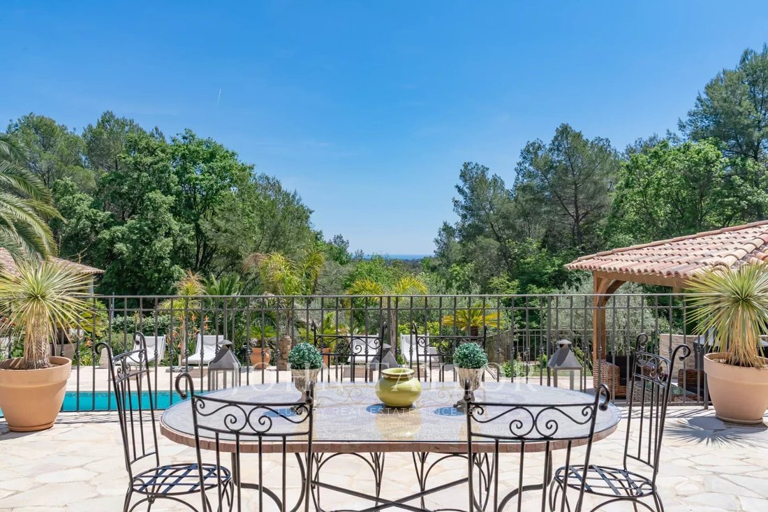 House in Le Rouret, Provence-Alpes-Côte d'Azur, France 2 - 11566454