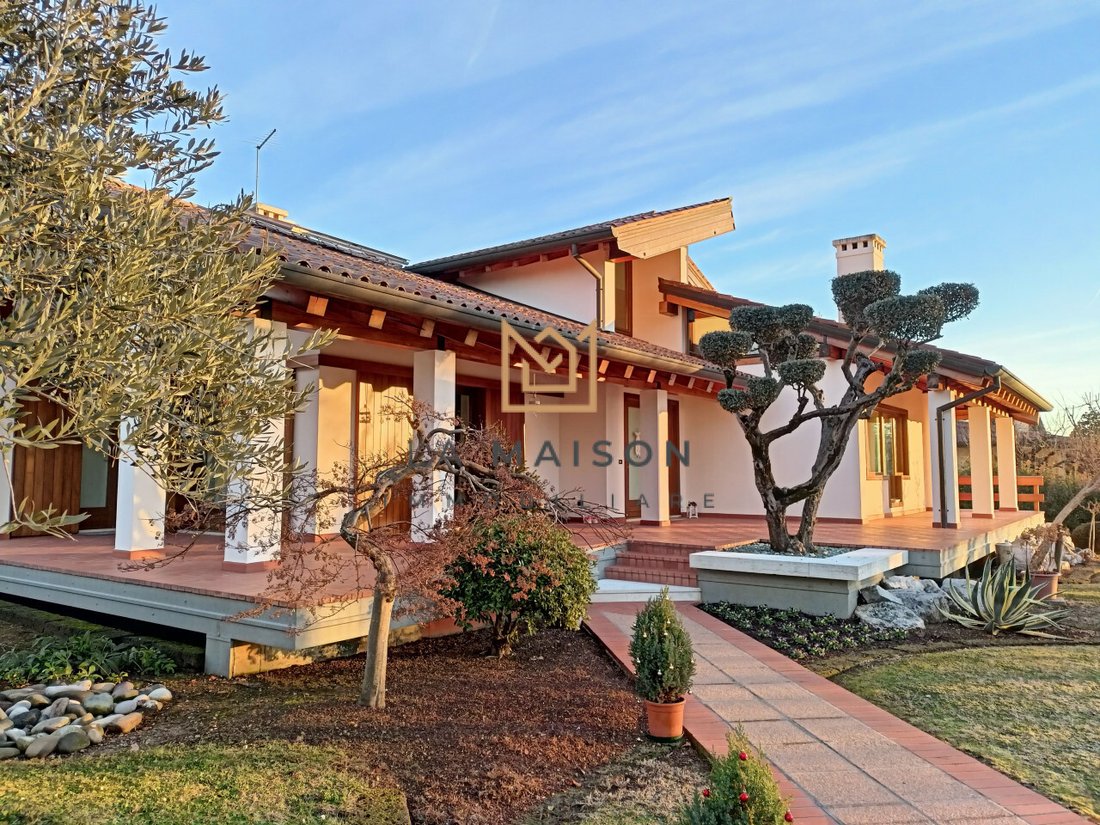 Villa in Castelcucco, Veneto, Italy 1 - 13642237