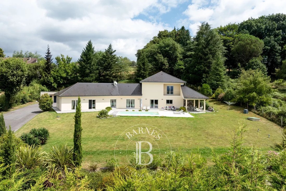 House in Pau, Nouvelle-Aquitaine, France 1 - 16021803