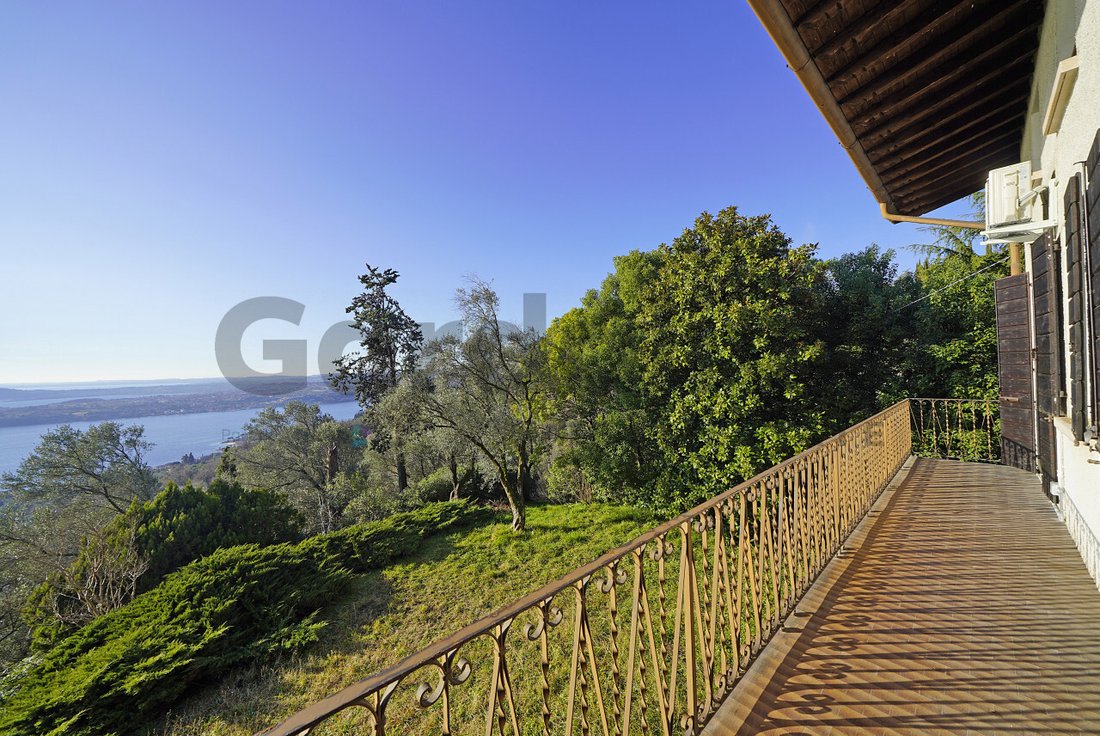 Apartment in Gardone Riviera, Lombardy, Italy 2 - 15157310