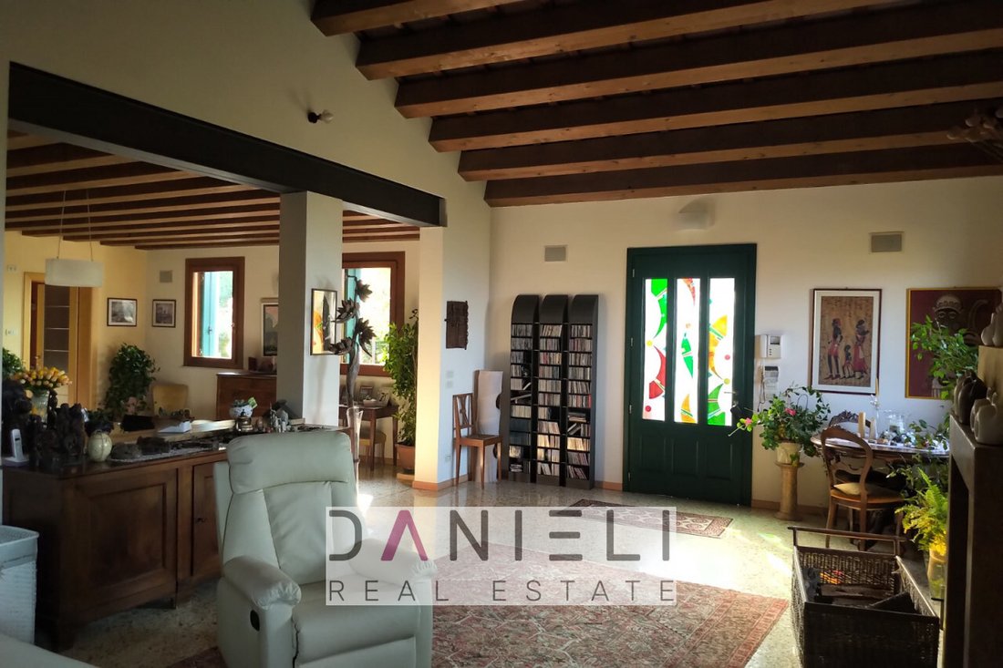 Villa in Brendola, Veneto, Italy 4 - 12489086