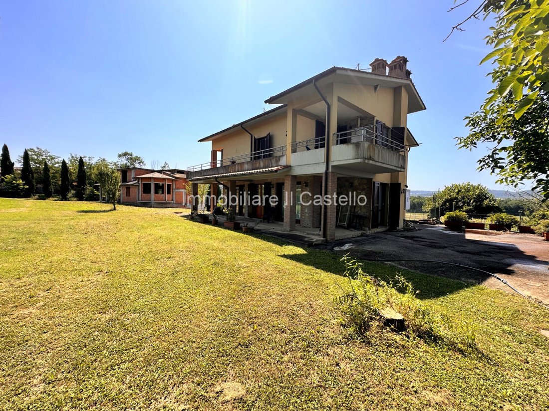 House in Castiglione del Lago, Umbria, Italy 2 - 13419474