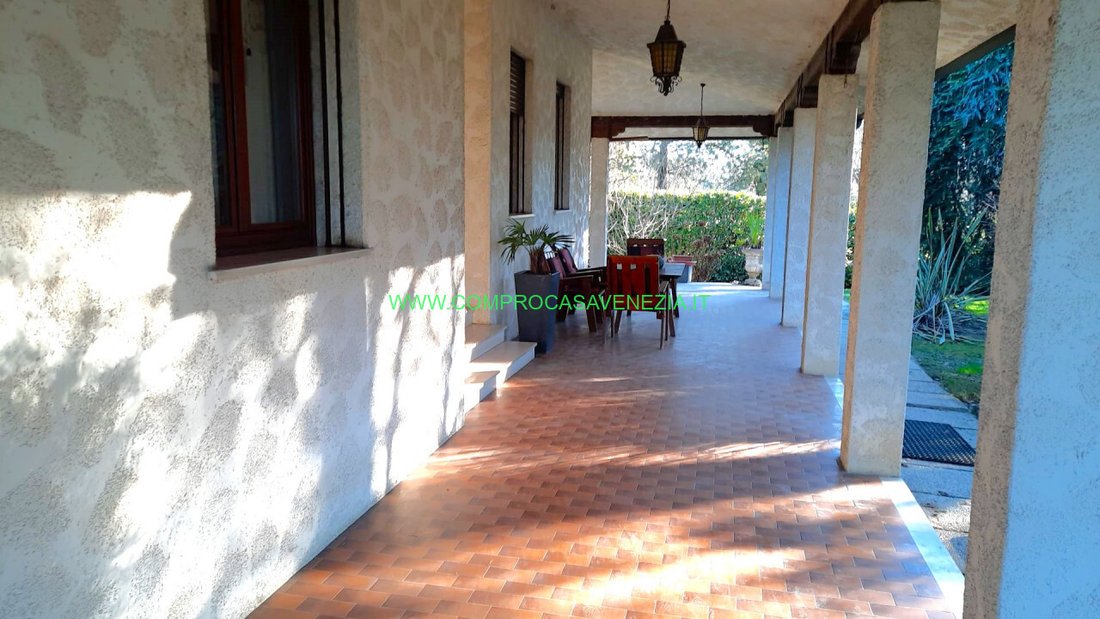 Villa in Preganziol, Veneto, Italy 3 - 15089295