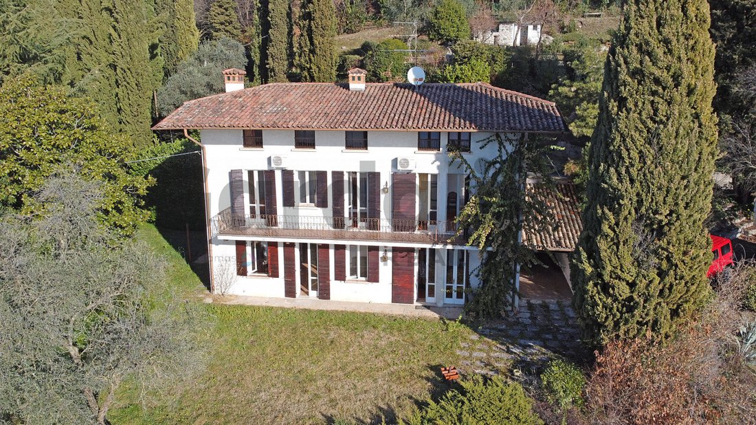 Villa in Gardone Riviera, Lombardy, Italy 2 - 15157310