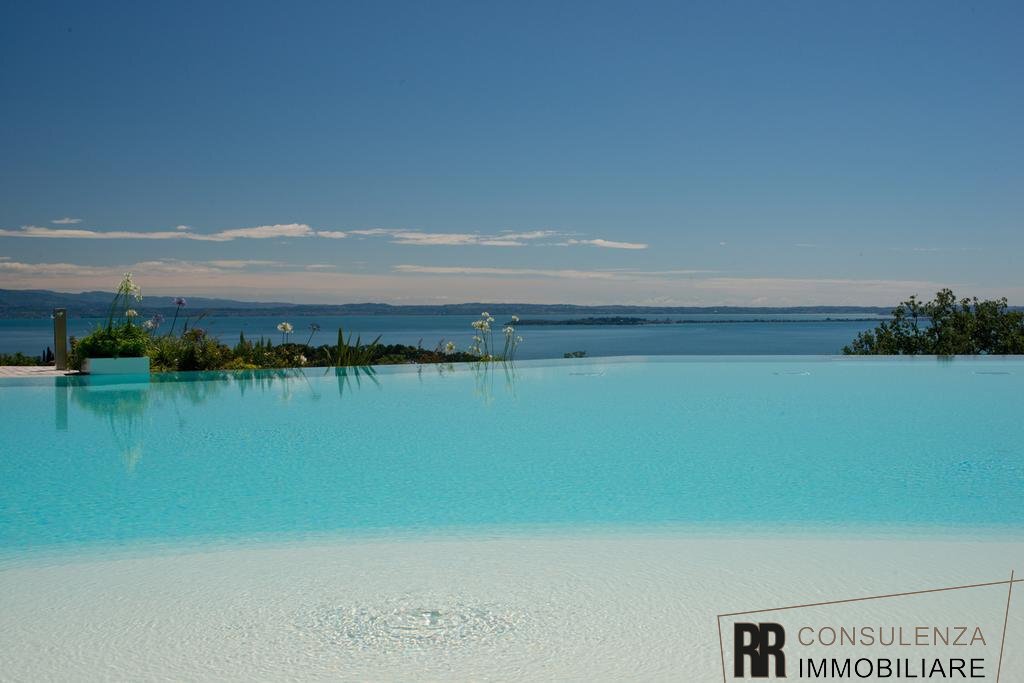Apartment in Padenghe sul Garda, Lombardy, Italy 2 - 12954757