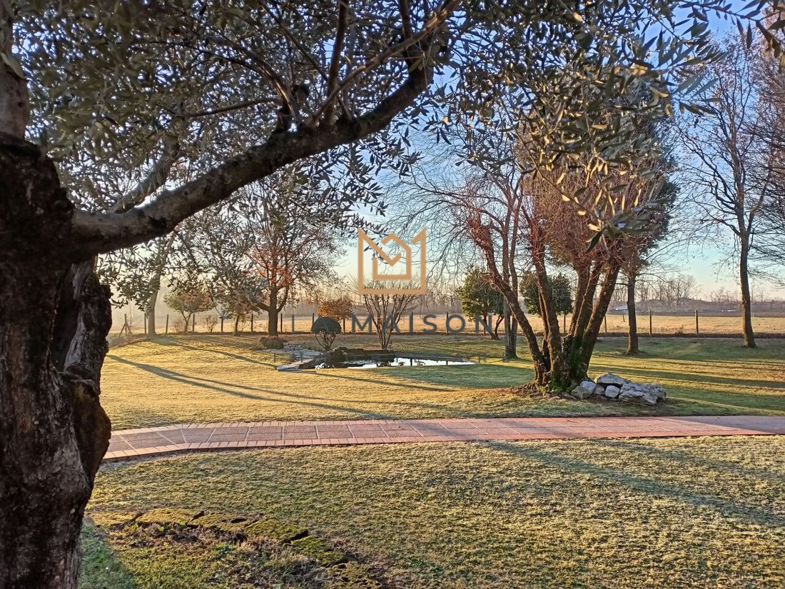 Villa in Castelcucco, Veneto, Italy 5 - 13642237