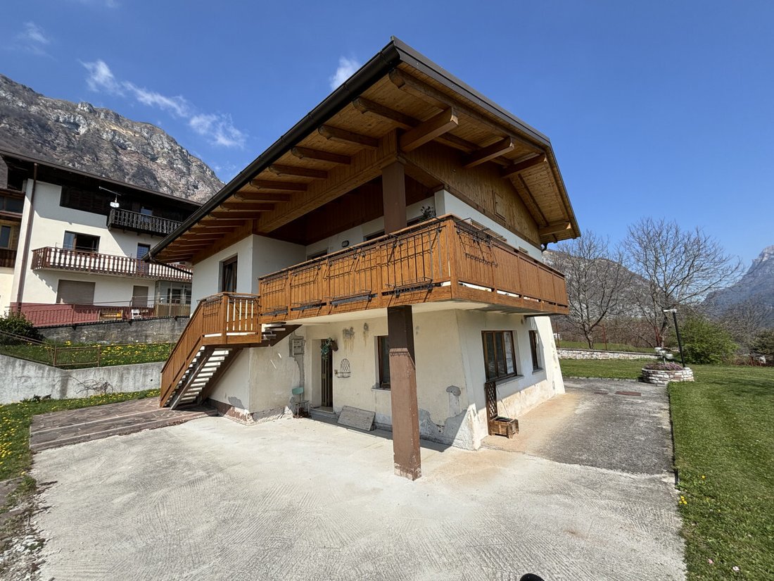 Villa in Longarone, Veneto, Italy 2 - 15748335