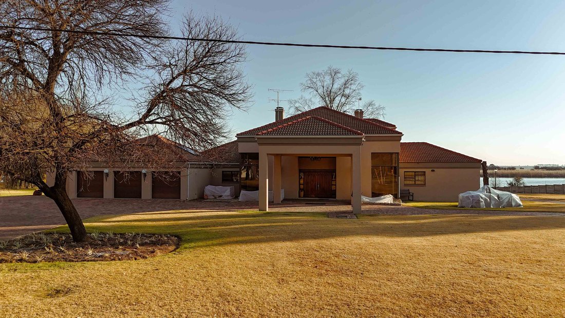 Estate in Vanderbijlpark, Free State, South Africa 4 - 16022418