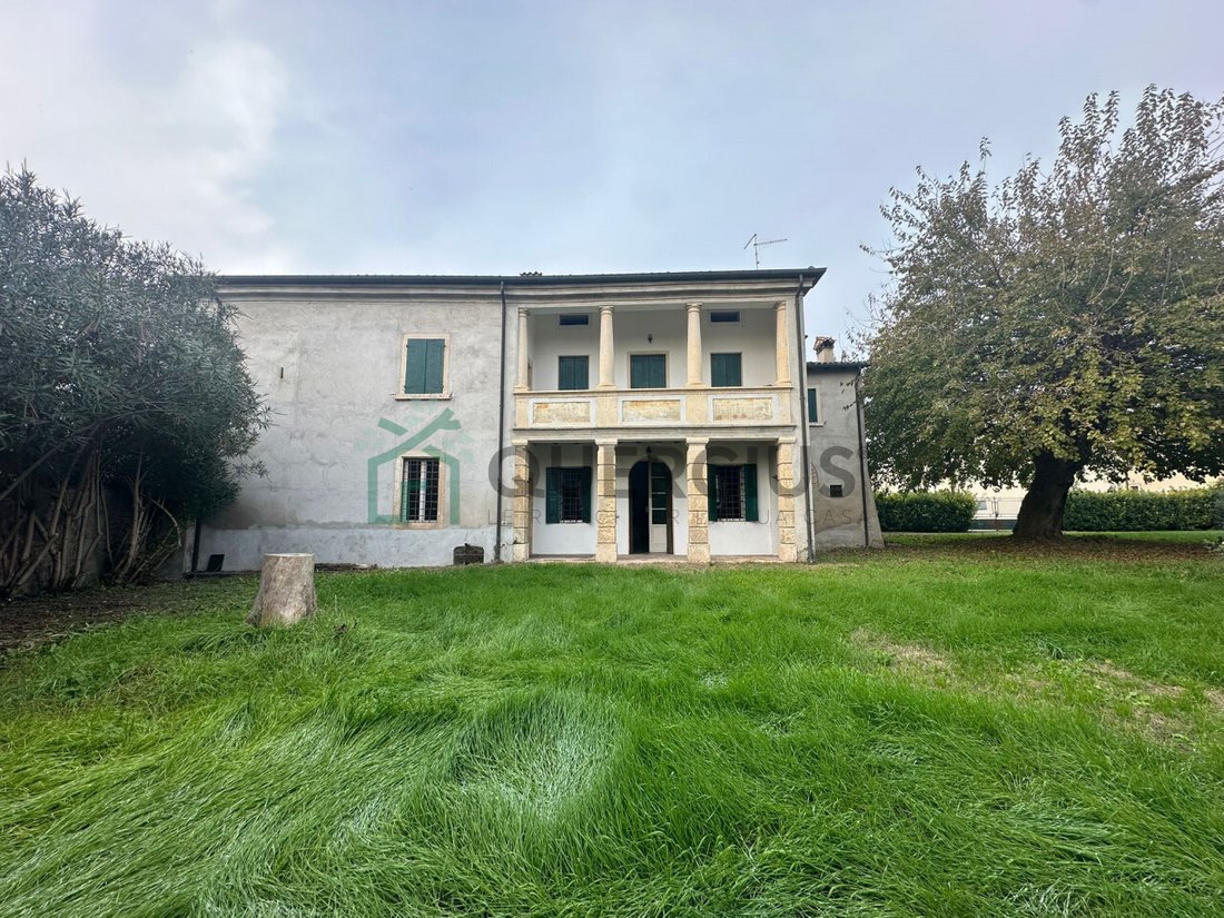 Villa in Caldiero, Veneto, Italy 2 - 14984881