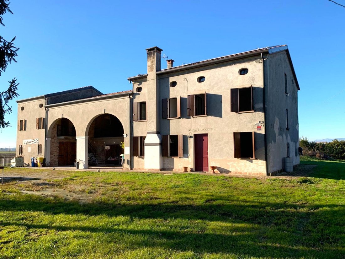 House in Piazzola sul Brenta, Veneto, Italy 1 - 15291153
