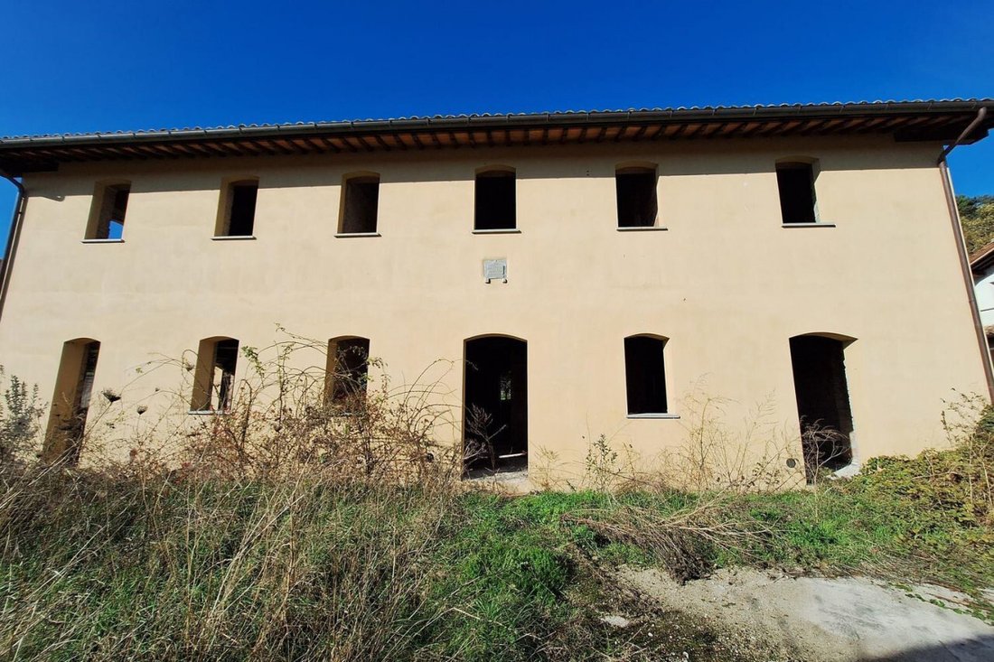 Ravenna’s Unfinished Dream: A Castle Reborn in Umbria’s Whispering Hills