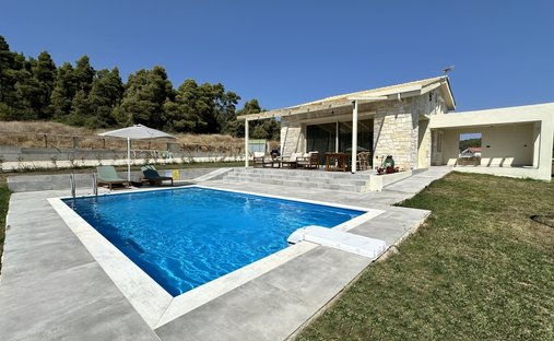 Villa in Kassandra, Macedonia and Thrace, Greece 1